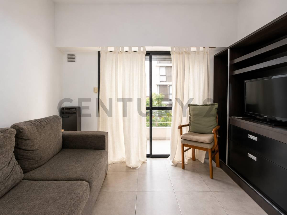 Departamento en venta en La Plata de un dormitorio con balcon al frente