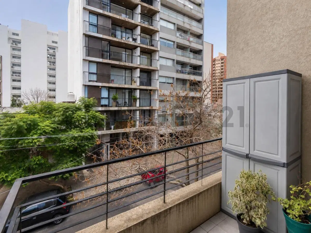 Departamento en venta en La Plata de un dormitorio con balcon al frente 4