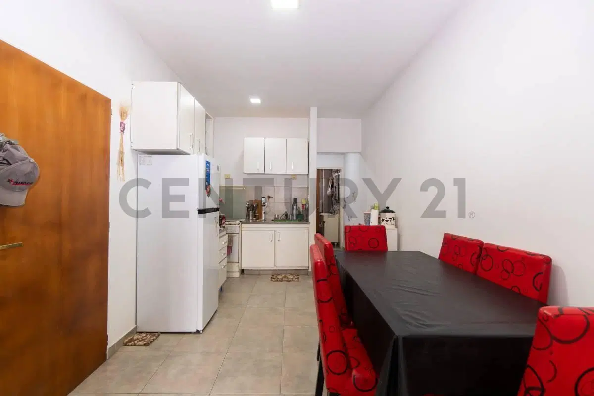 Departamento en venta en La Plata de un dormitorio con balcon al frente 5