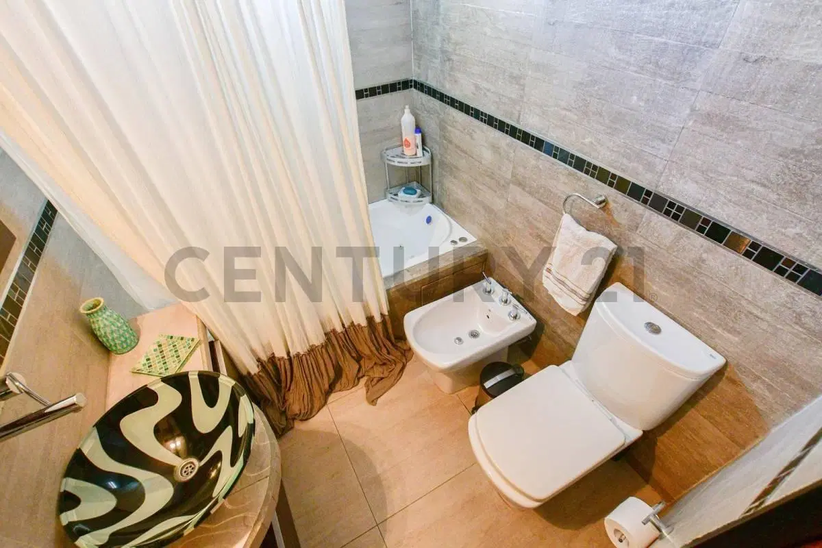 VENTA de PH en Berisso 2 dormitorios con terraza 2