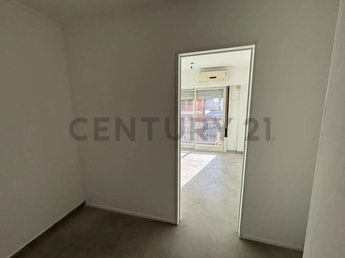 Departamento en alquiler en La Plata de dos dormitorios con balcón 2