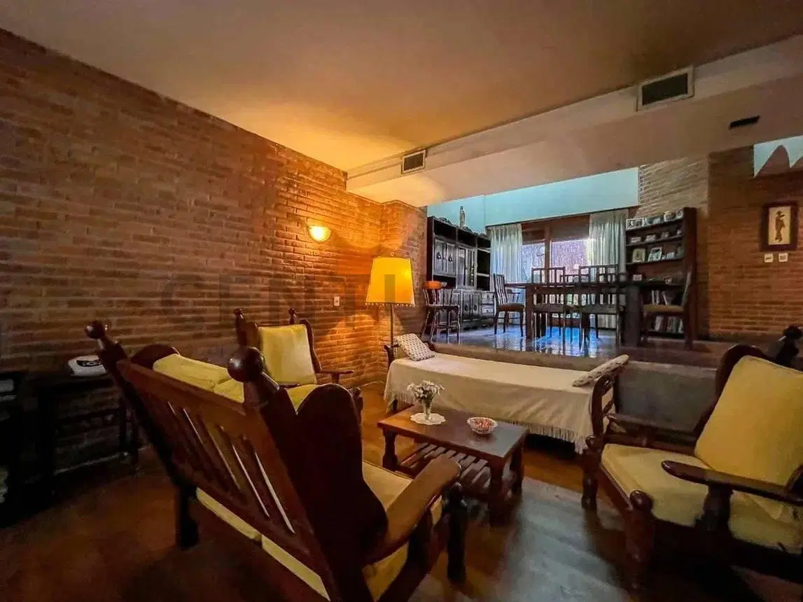 Casa en venta en La Plata 5