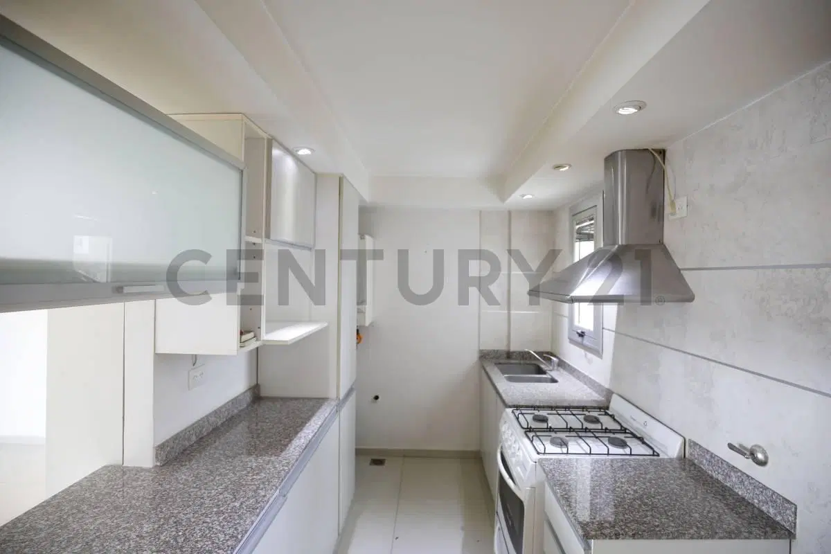 Departamento en venta en La Plata semipiso de 2 dormitorios y cochera 2