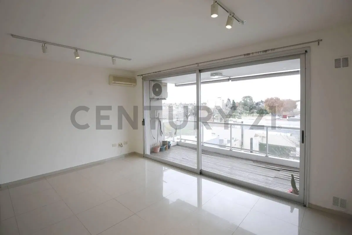 Departamento en venta en La Plata semipiso de 2 dormitorios y cochera 4