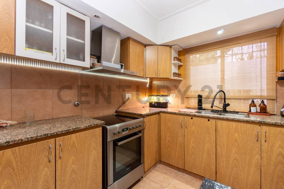 Foto de casa en venta 3 dormis con verde en LA PLATA, imagen 4