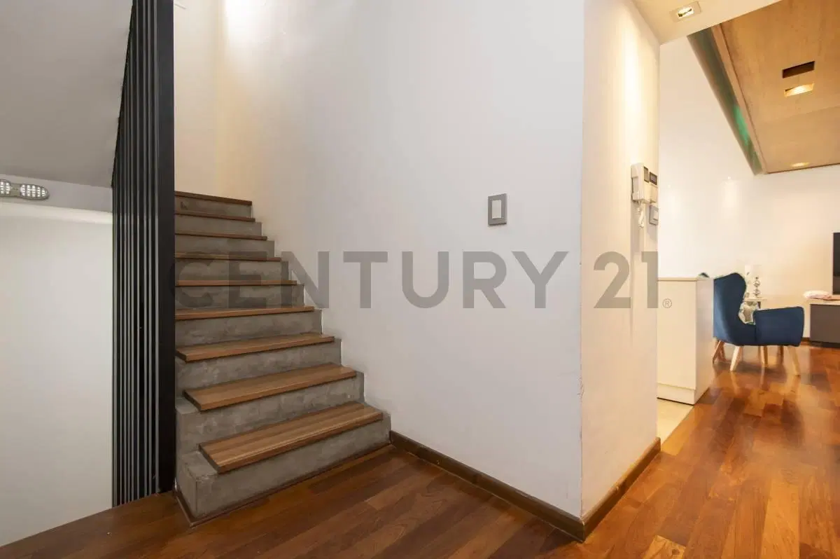 Casas de categoría en venta en La Plata 2