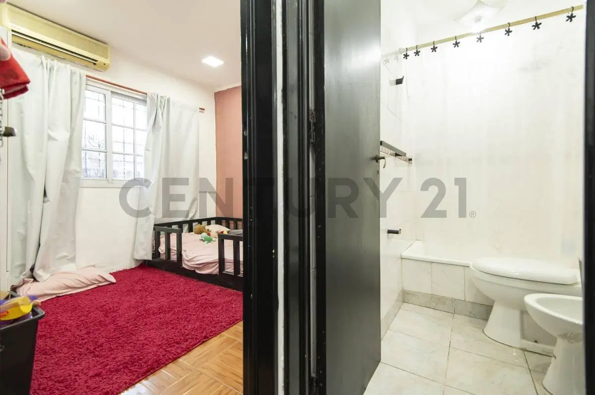 Venta Duplex en 3 dormitorios en V.Catella, La Plata 4