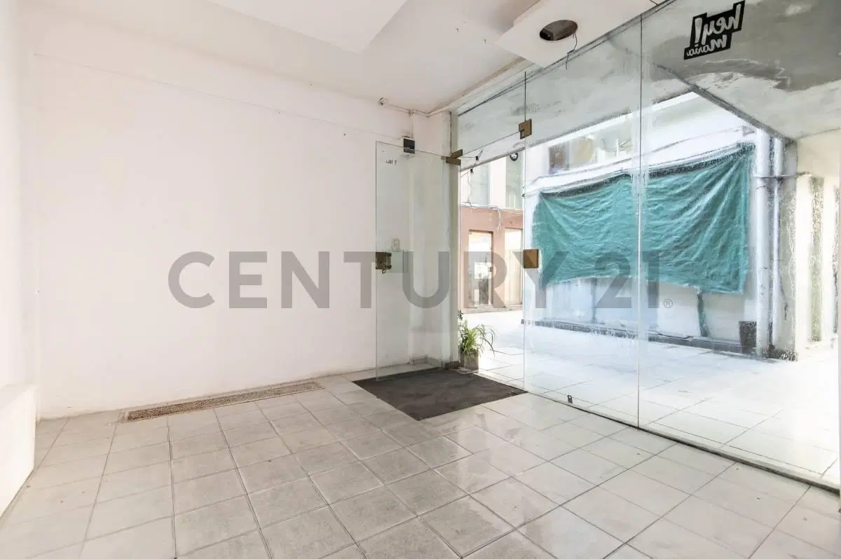 Local en venta en La Plata 3