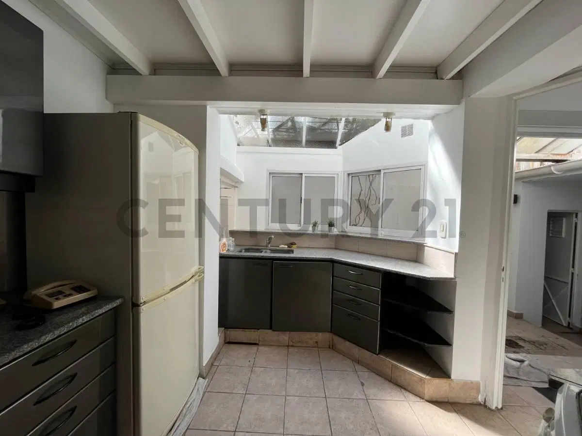 CASA EN ALQUILER DE 2 DORMITORIOS - LA PLATA CENTRO - PLAZA MORENO - AMOBLADA 4