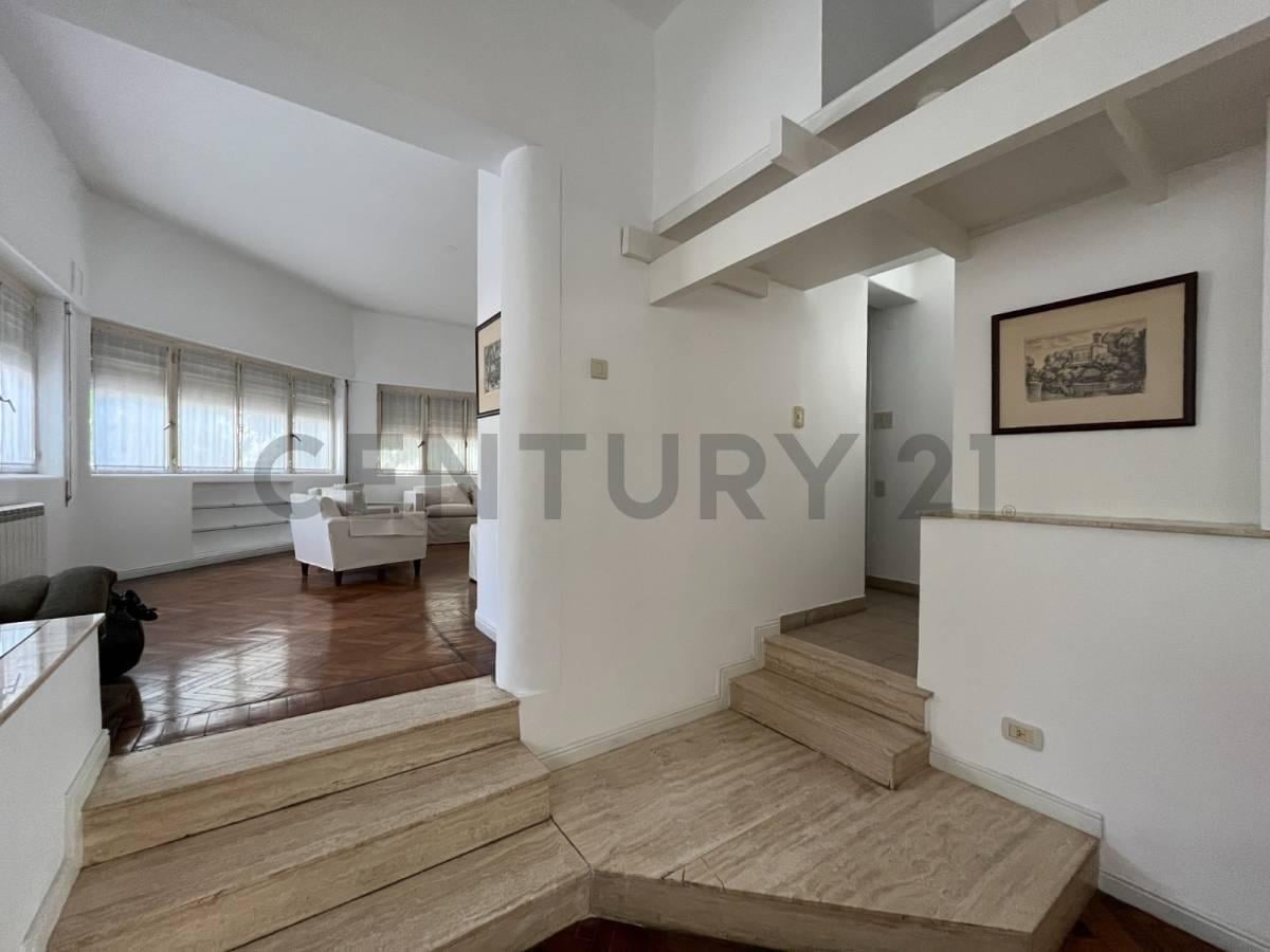 CASA EN ALQUILER DE 2 DORMITORIOS - LA PLATA CENTRO - PLAZA MORENO - AMOBLADA