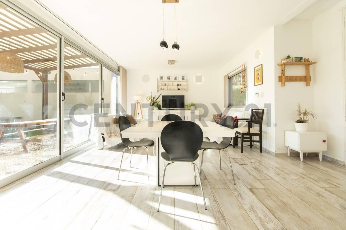 CASA EN VENTA CITY BELL 2 DORMITORIOS