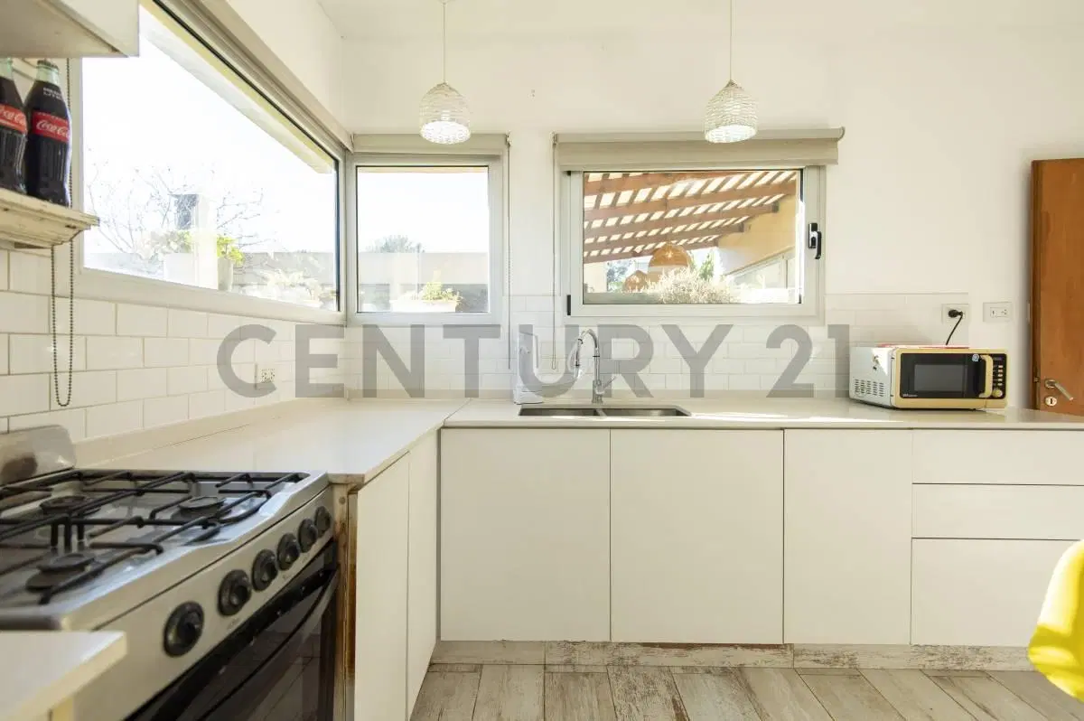 CASA EN VENTA CITY BELL 2 DORMITORIOS 2