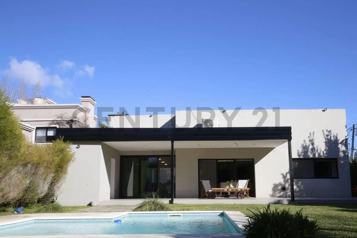 Casa en venta en Villa Elisa en barrio cerrado con pileta 4