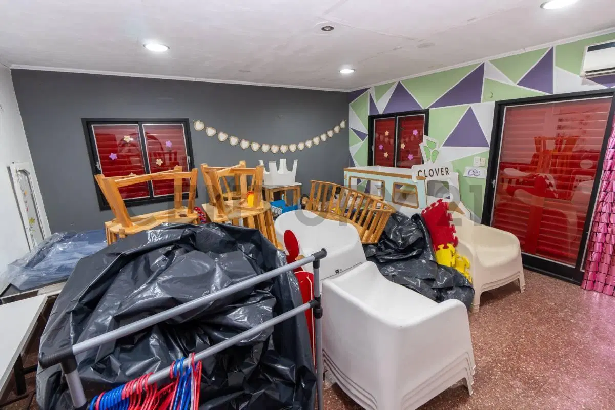 LOTE EN VENTA EN VILLA ELISA CON SALON DE EVENTOS 4