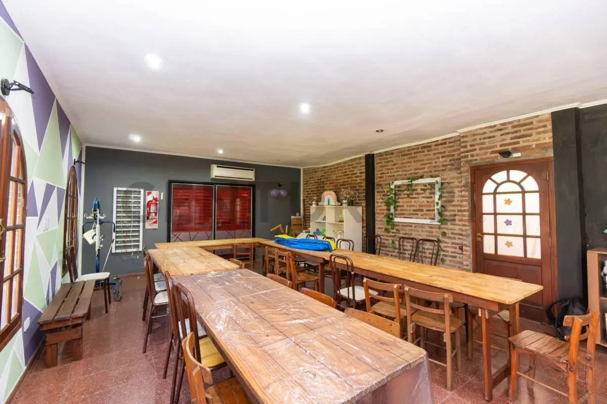 CASA CON TERRENO EN VENTA VILLA ELISA 8