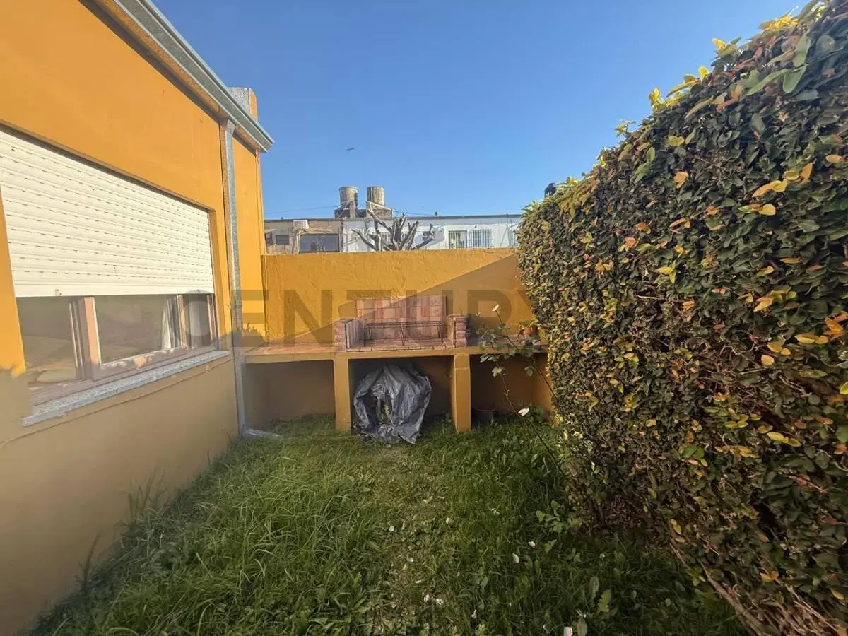 Casa en venta, dos dormitorios, La Plata 8