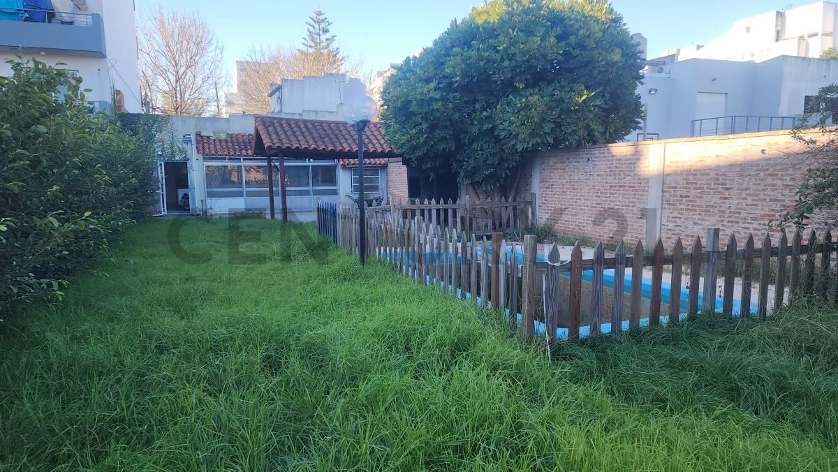 Foto de Casa de 3 dormitorios con parque y pileta, imagen 4