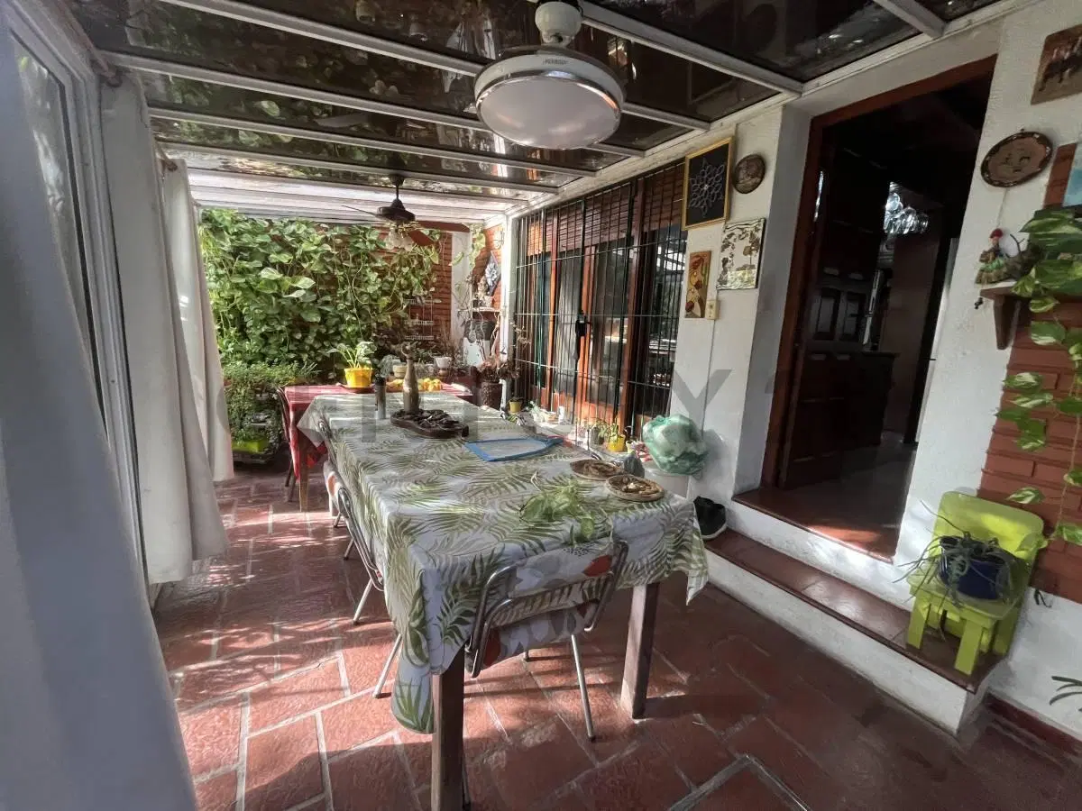 CASA EN VENTA EN CITY BELL ENTRE CAMINOS 4