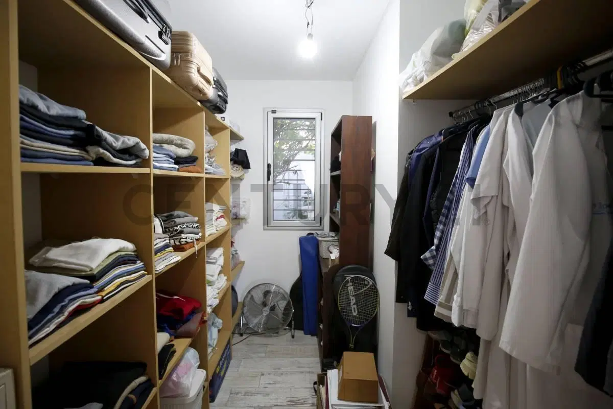 Casa en venta de dos dormitorios en City Bell 8
