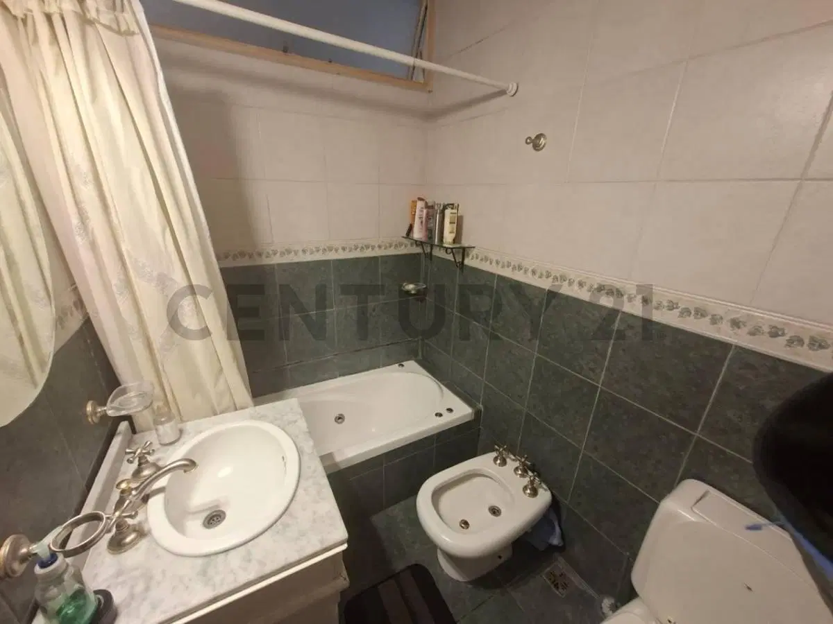 DEPARTAMENTO EN ALQUILER EN LA PLATA 3 DORMITORIOS 4