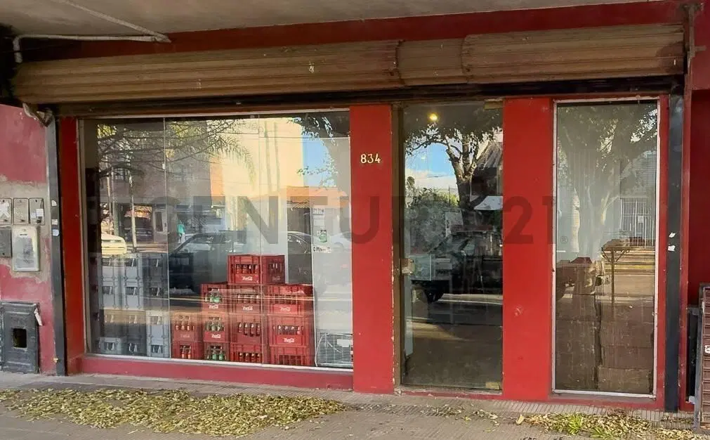 EXCELENTE OPORTUNIDAD VENTA DE CASA  +  LOCAL  COMERCIAL +  QUINCHO 8