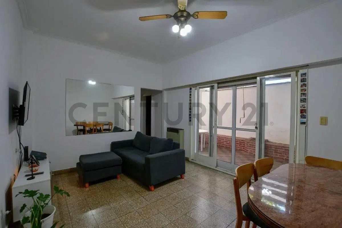 PH EN VENTA EN LA PLATA DE DOS DORMITORIOS 5