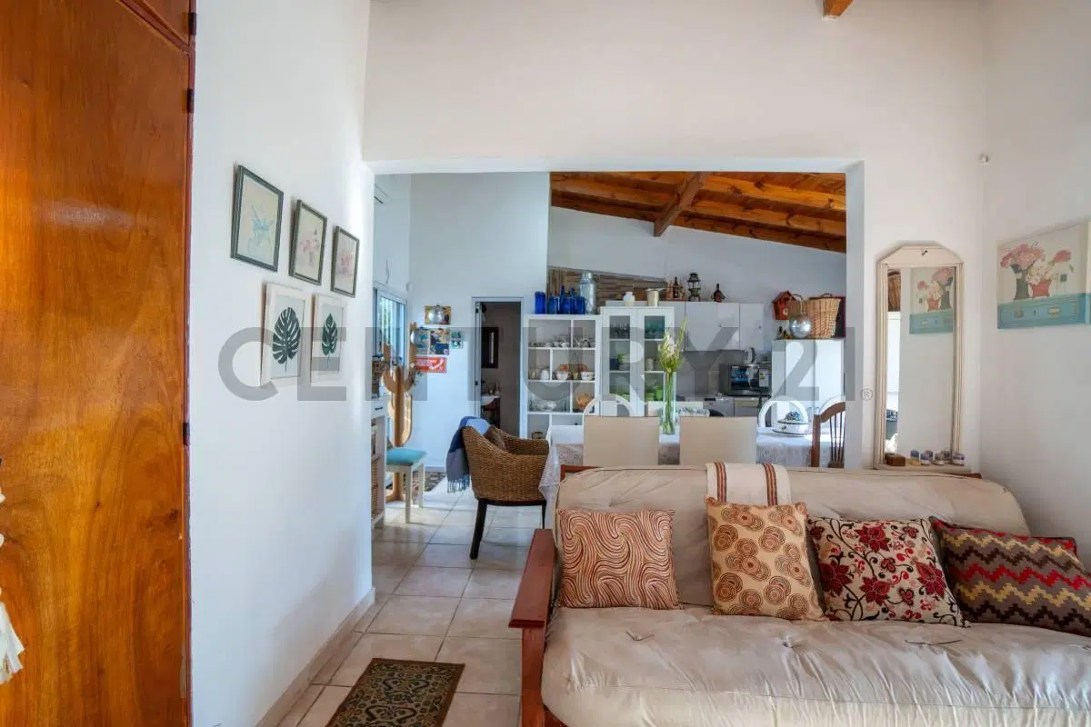 CASA EN VENTA EN LA PLATA - 3 DORMITORIOS + ESCRITORIO - COCHERA 4