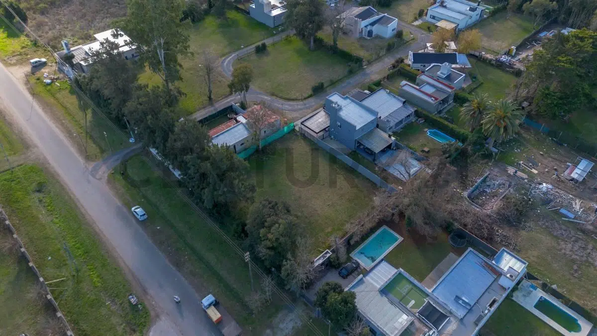 LOTE EN VENTA BARRIO LAS LAMBERTIANAS 8
