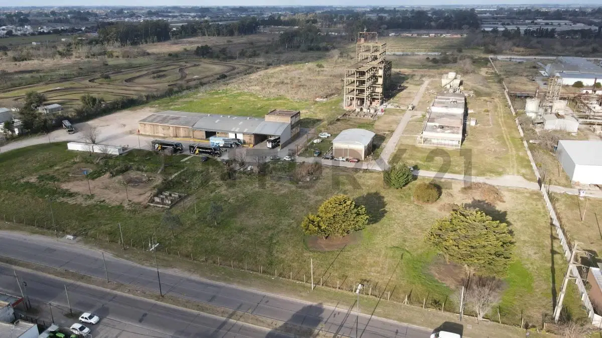 ALQUILER LOTE ZONA INDUSTRIAL EN LA PLATA 2