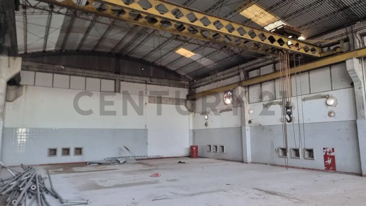 LOTE GALPON INDUSTRIAL EN ALQUILER EN LA PLATA 2