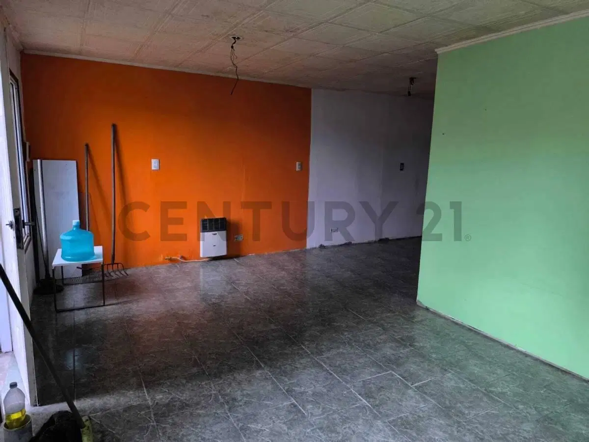 Venta casa a reciclar en lote la plata 5