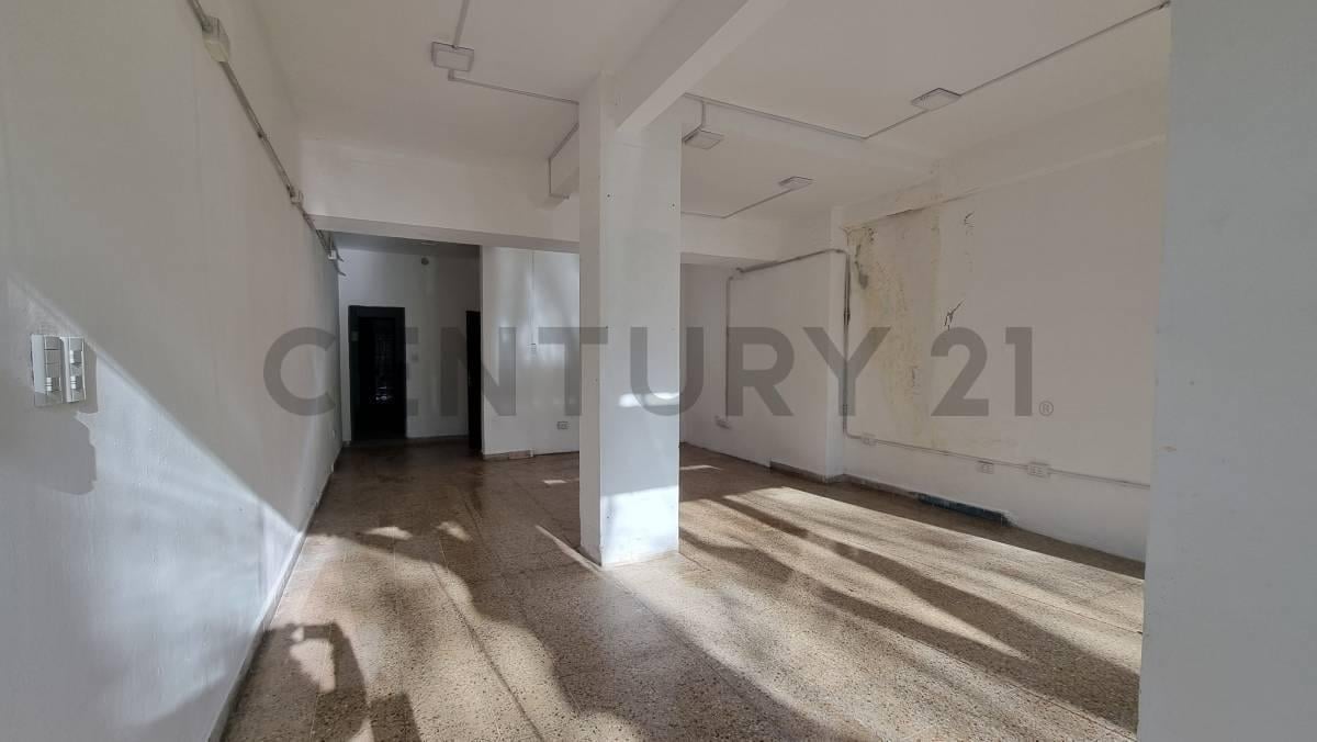 Foto de ALQUILER LOCAL COMERCIAL CALLE 1 E/ 46 Y 47, imagen 1