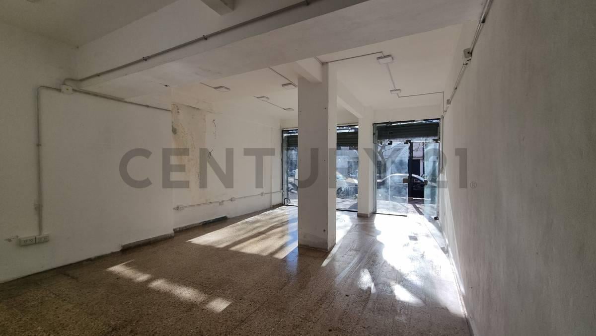Foto de ALQUILER LOCAL COMERCIAL CALLE 1 E/ 46 Y 47, imagen 2