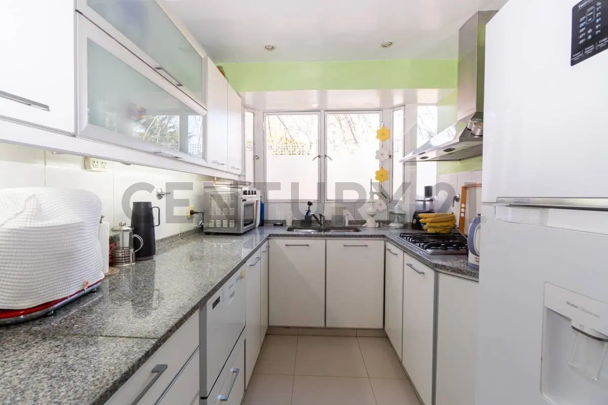 Casa en venta La Plata con espacio profesional 4