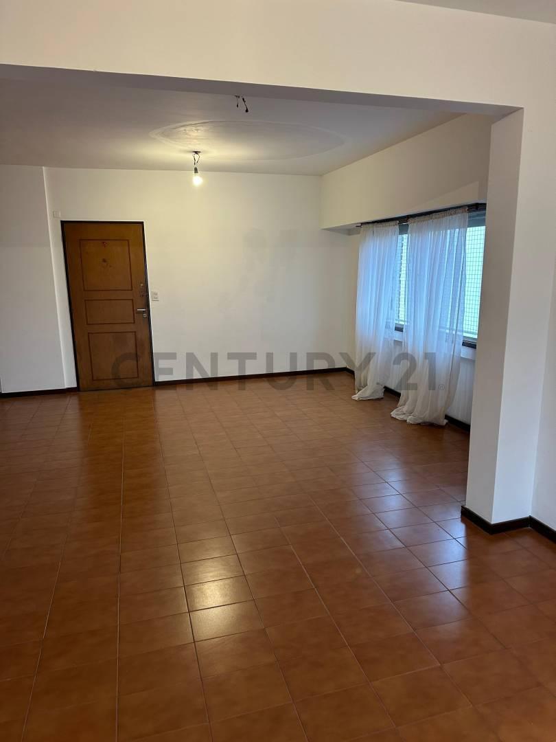 Foto de Departamento en alquiler en La Plata, imagen 1