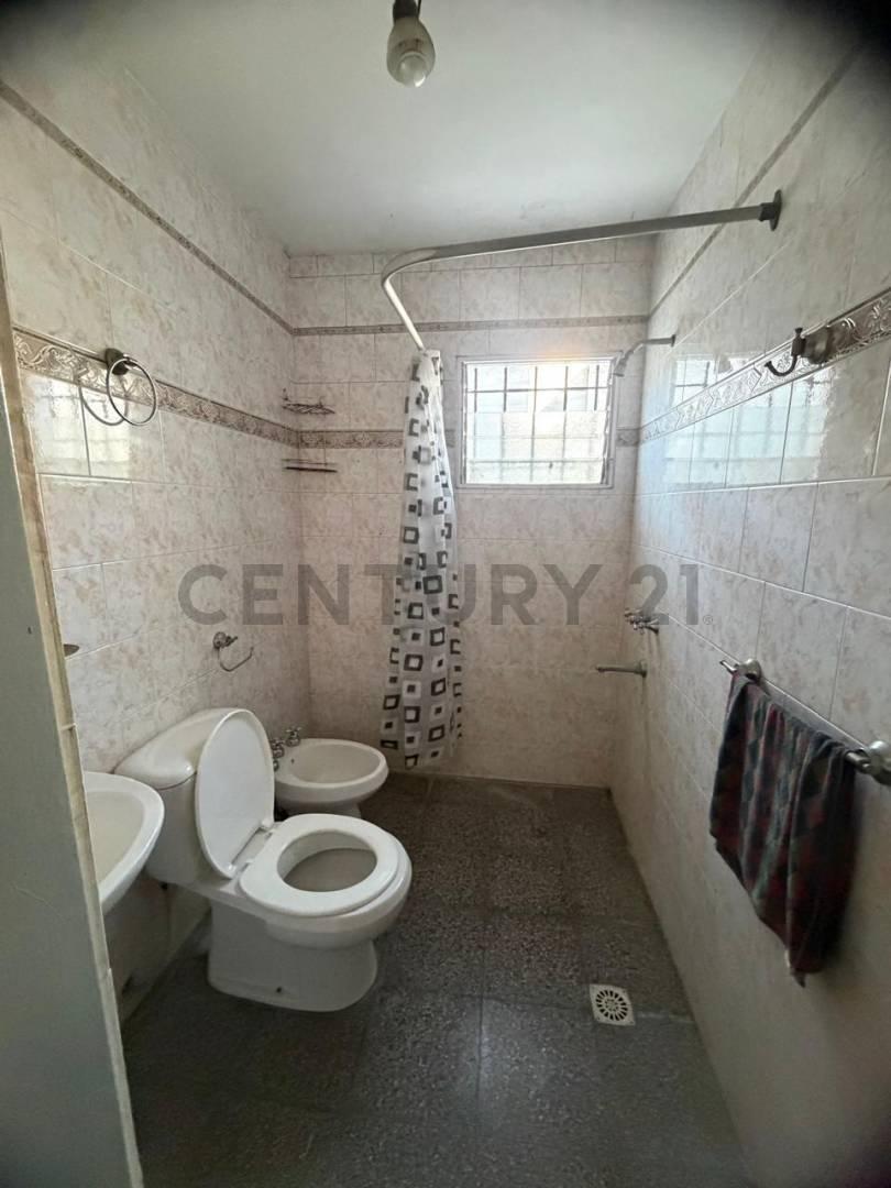 Foto de Venta de casa en Berisso apta profesional, imagen 4