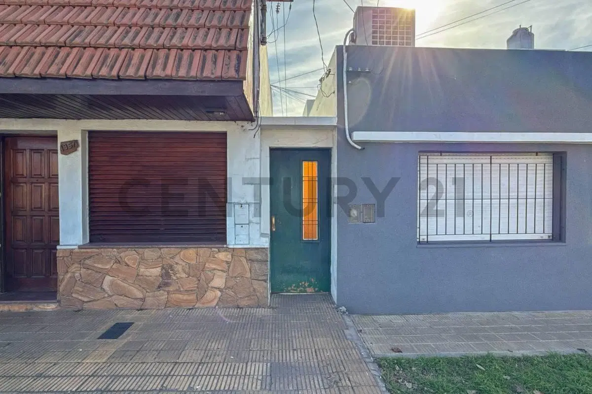 Ph en venta 1 dormitorio con patio Los Hornos 1