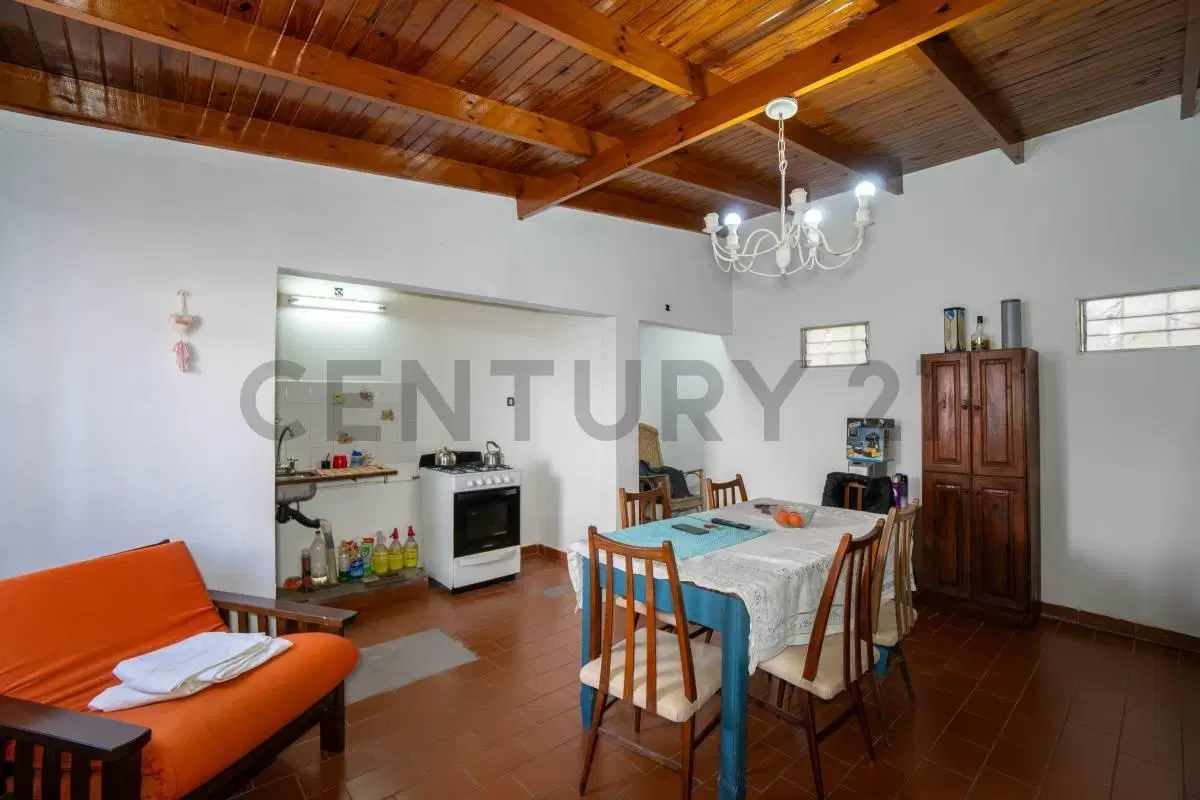 Ph en venta 1 dormitorio con patio Los Hornos 4