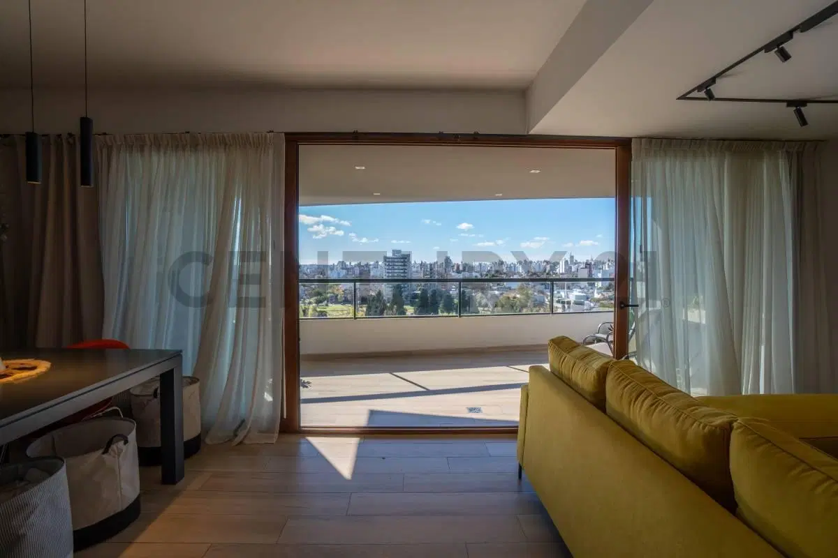 Departamento en venta en La Plata con cochera 4