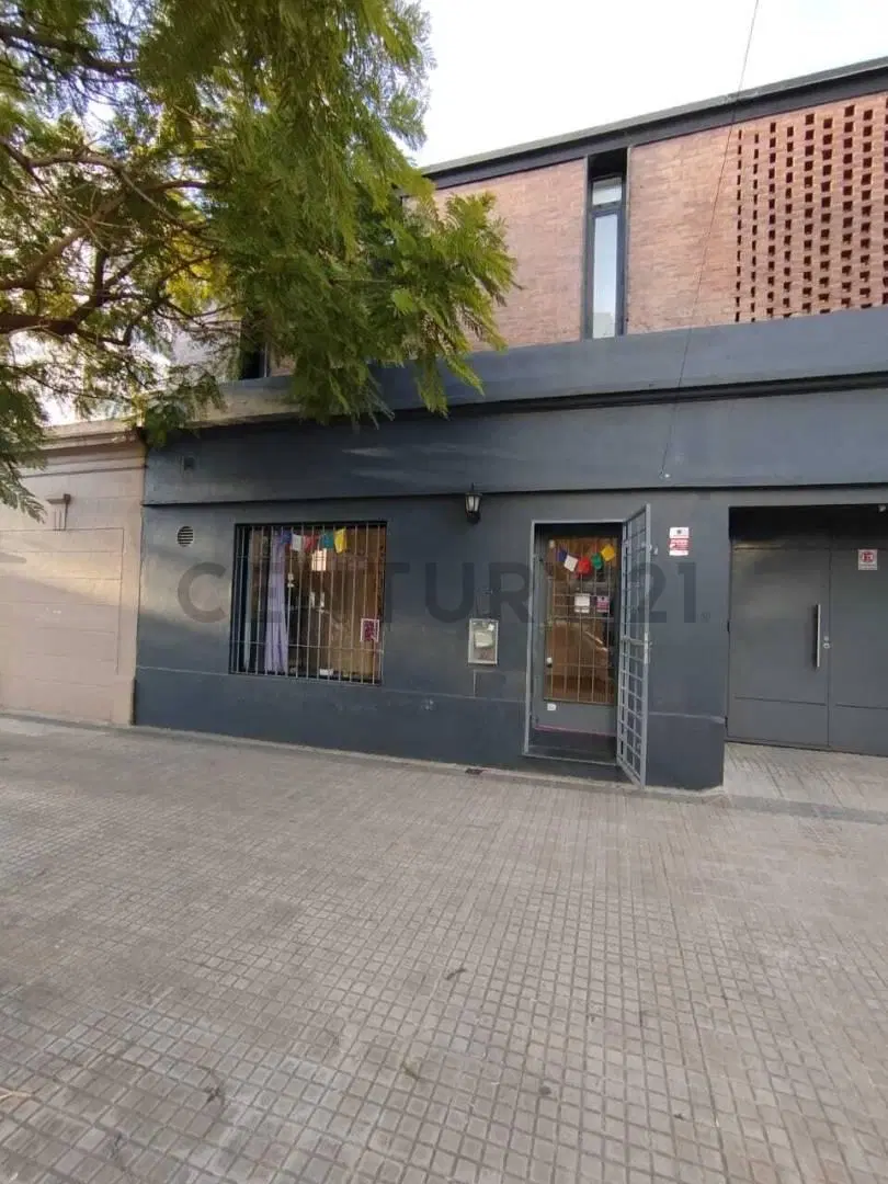 Local Comercial en Alquiler en La Plata 3