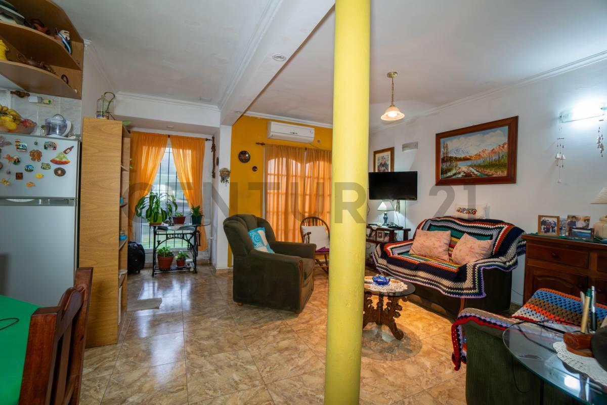 Foto de CASA EN VENTA EN LA PLATA 2 HABITACIONES, imagen 1