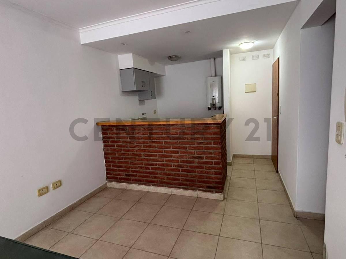 Foto de Departamento en alquiler en La Plata, un dormitorio con balcón, imagen 5