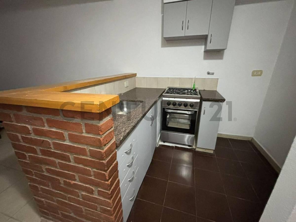 Foto de Departamento en alquiler en La Plata, un dormitorio con balcón, imagen 2