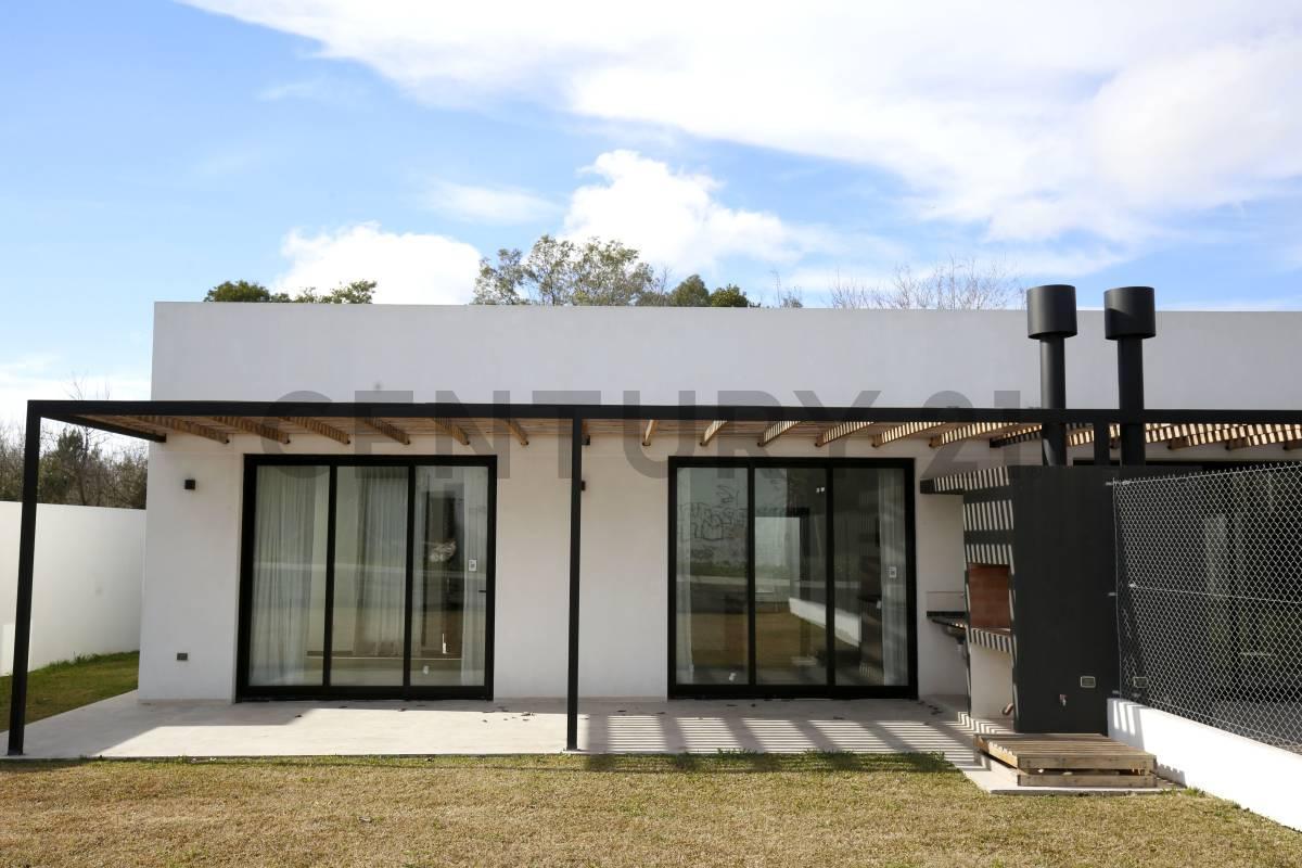 Foto de CASA EN VENTA DE DOS DORMITORIOS EN GORINA, imagen 5