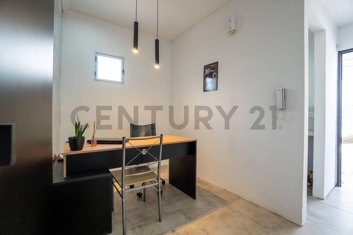 Foto de Monoambiente y cocheras en Venta en City Bell, imagen 2