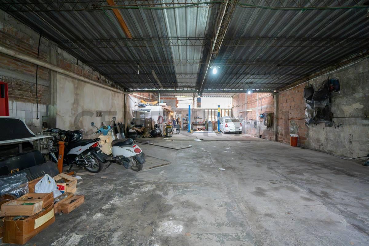 Foto de CASA CON GALPON EN VENTA EN LA PLATA, imagen 5