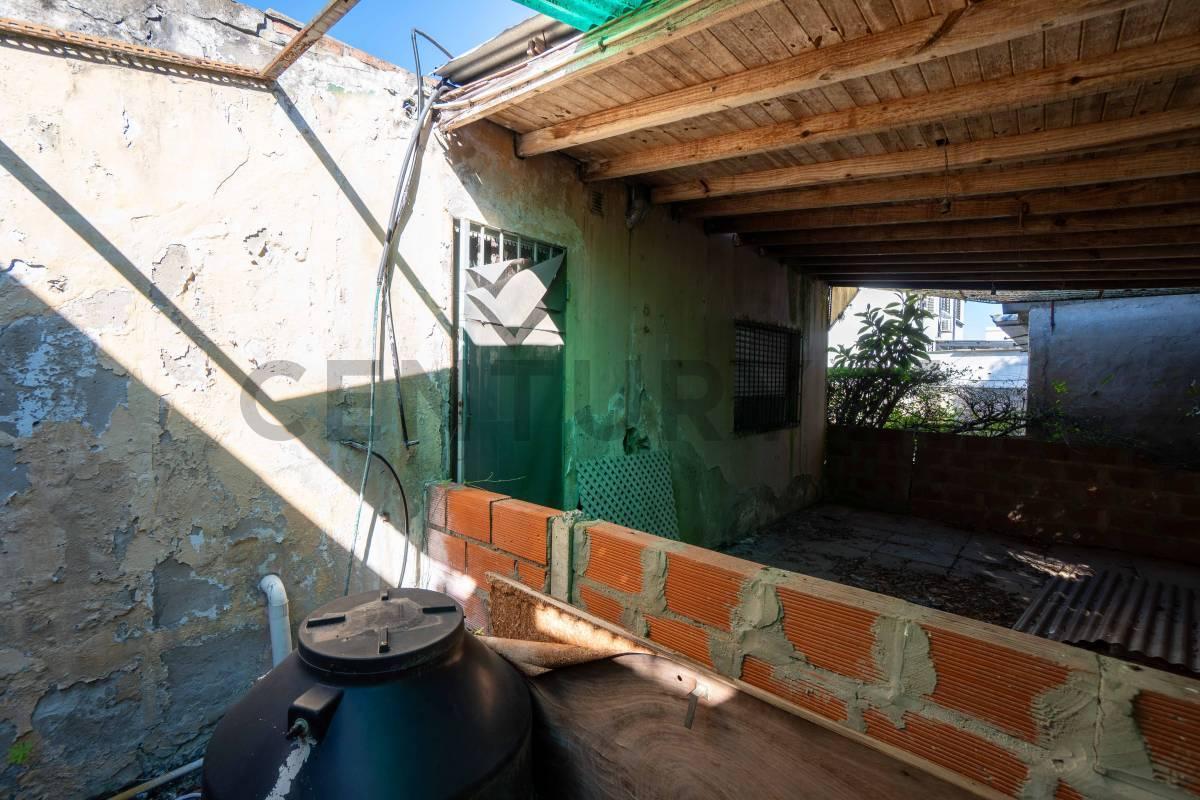 Foto de CASA CON GALPON EN VENTA EN LA PLATA, imagen 2