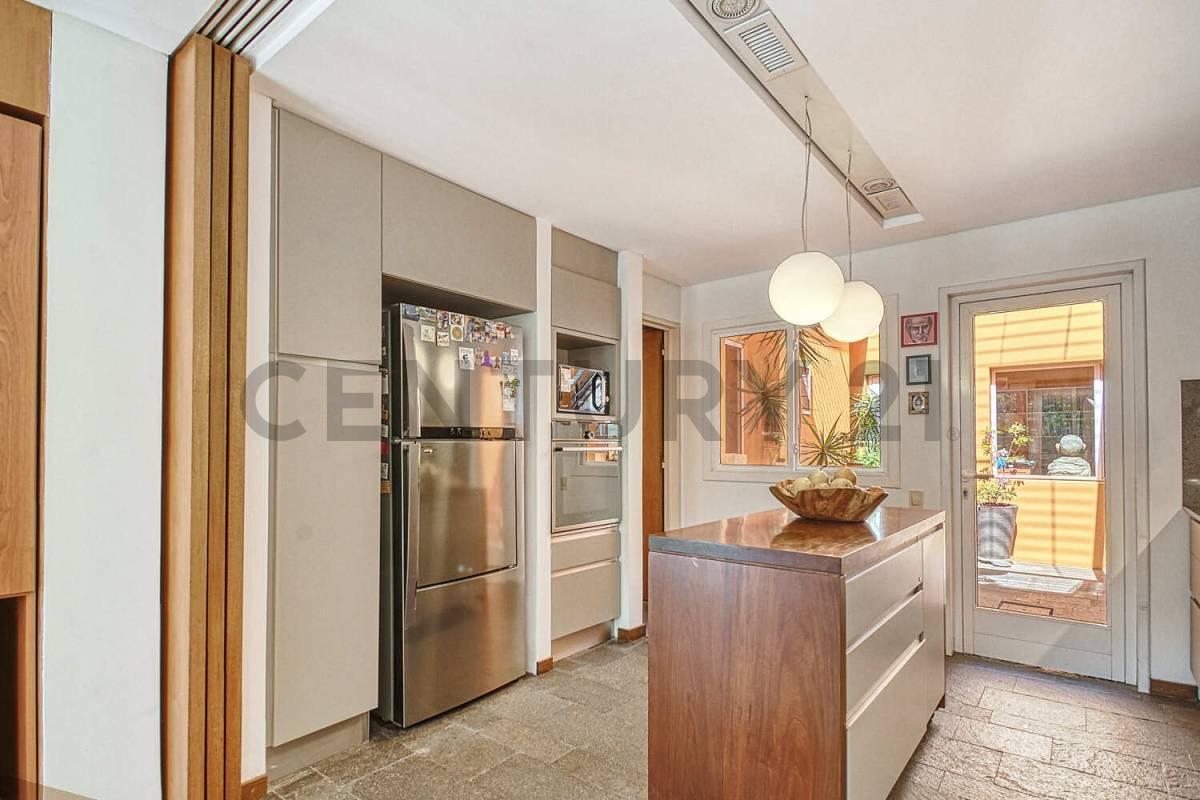 Foto de CASA EN VENTA EN LA PLATA 4 DORMITORIOS Y PILETA, imagen 5