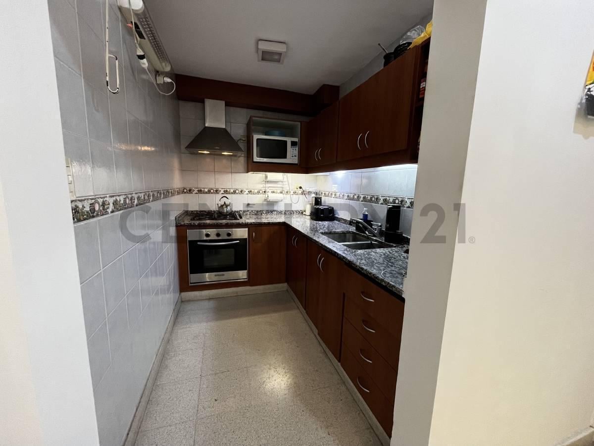 Foto de Calle 54 y 17 | Casa 2 dormitorios, gararge y terraza, imagen 2
