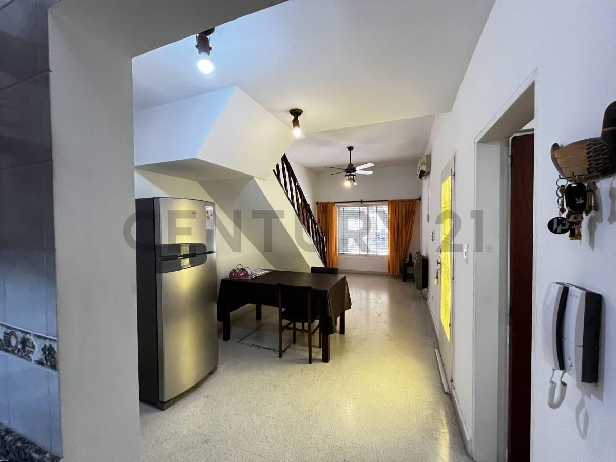 Foto de Calle 54 y 17 | Casa 2 dormitorios, gararge y terraza, imagen 1